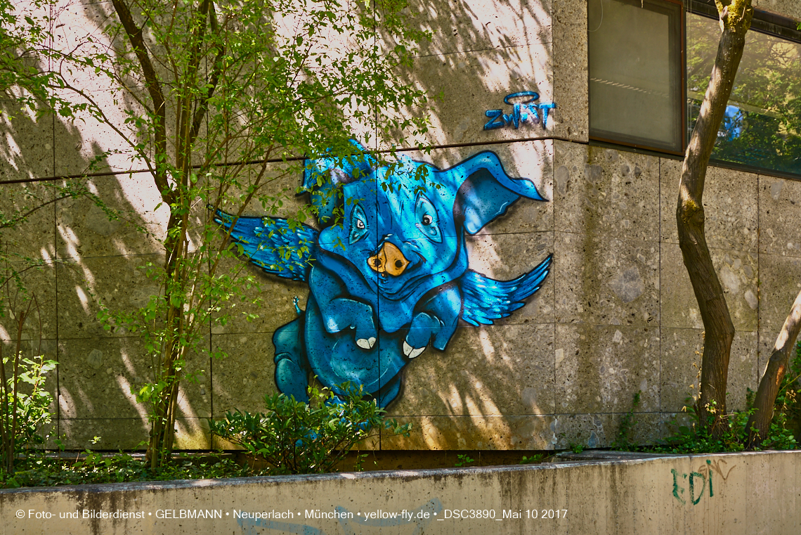 21.03.2017 - Abrissbaustelle Quiddezentrum in Neuperlach